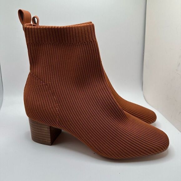 CUSHIONAIRE Women's Stretch bootie +Memory Foam 8 BROWN - Picture 1 of 7
